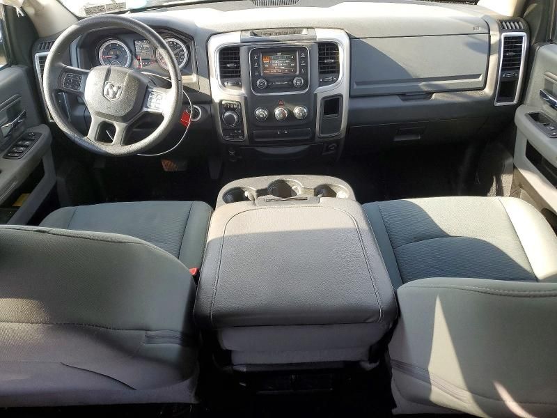 2020 Dodge Ram 1500 Classic slt