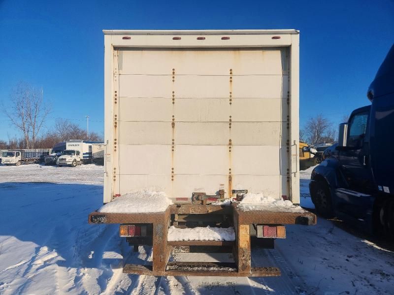 2016 Isuzu Npr hd box Truck