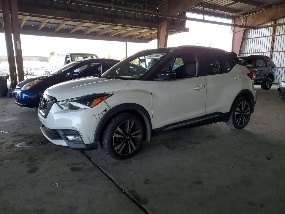 2019 Nissan Kicks sr