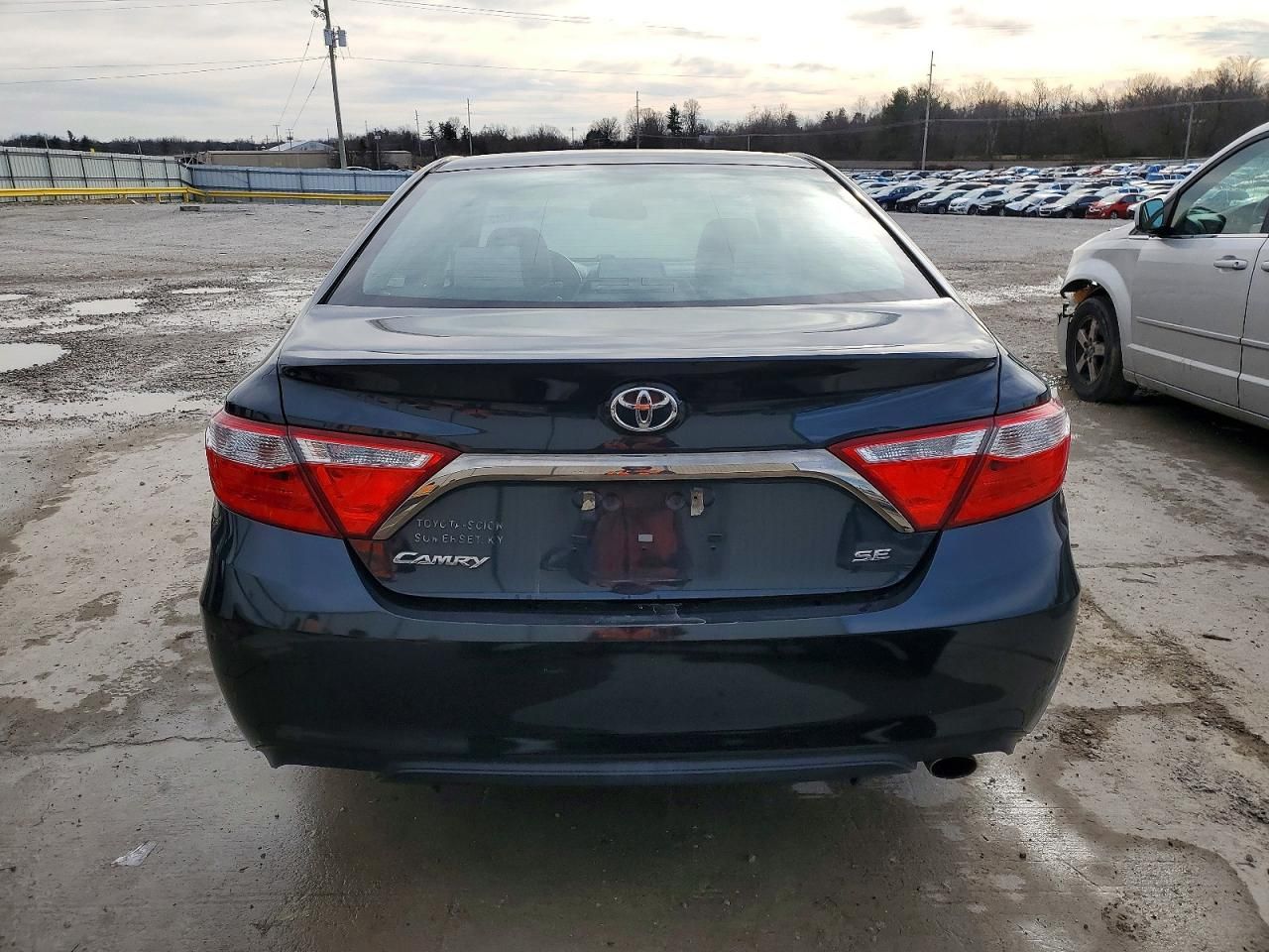 2016 Toyota Camry le