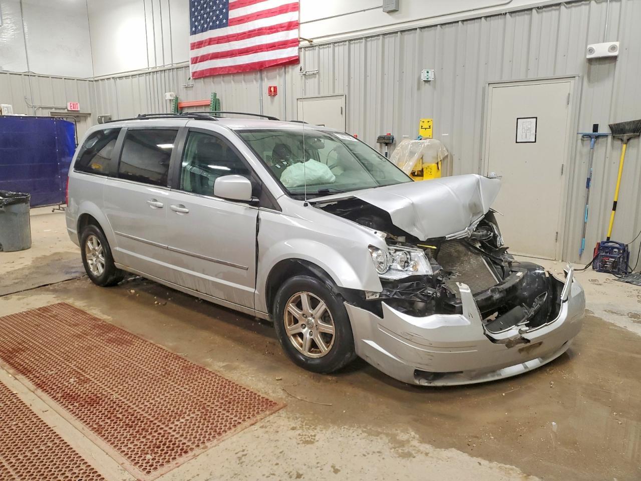 2010 Chrysler Town & Country Touring