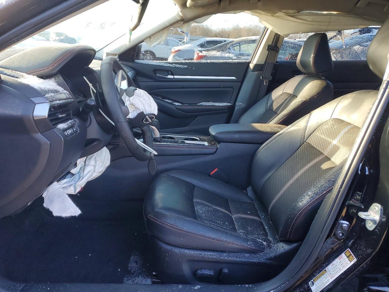 2025 Niss Altima 2.5 sr