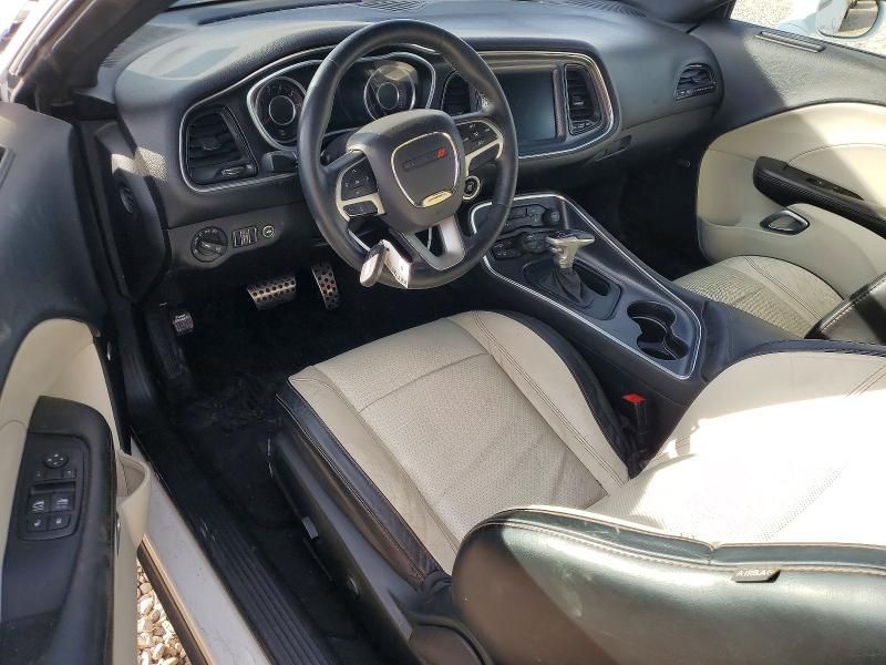 2015 Dodge Challenger sxt Plus