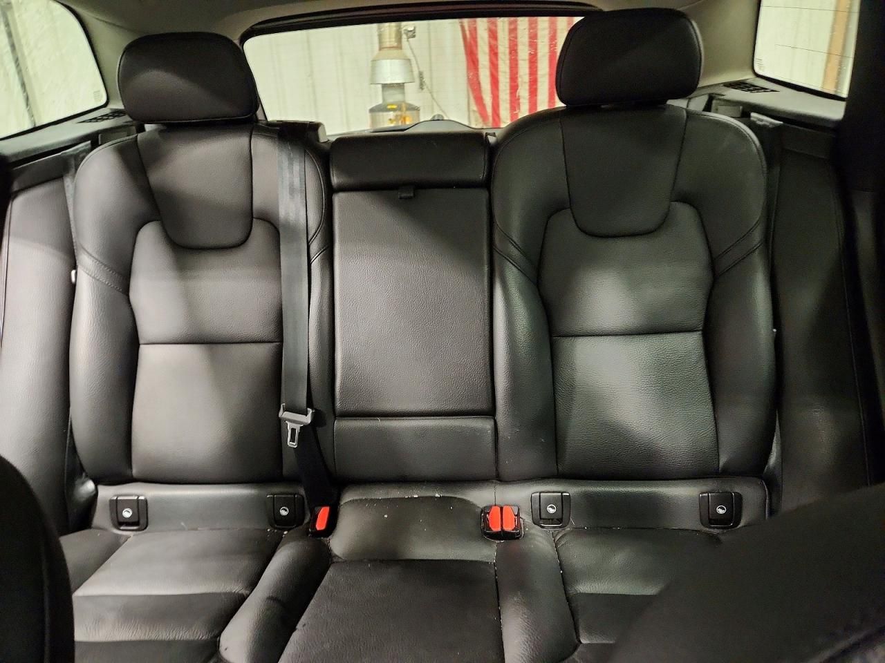 2022 Volvo Xc60 T8 Recharge Inscription Express