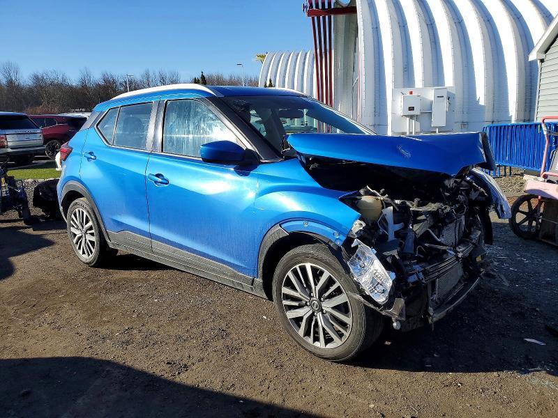 2021 Nissan Kicks sv