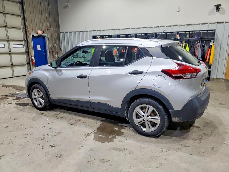 2019 Nissan Kicks s
