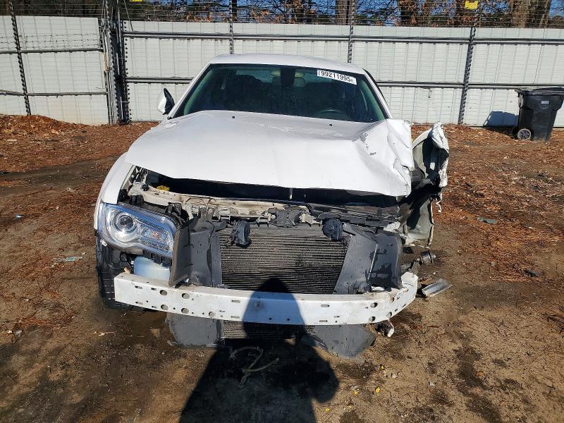 2018 Chrysler 300 Touring