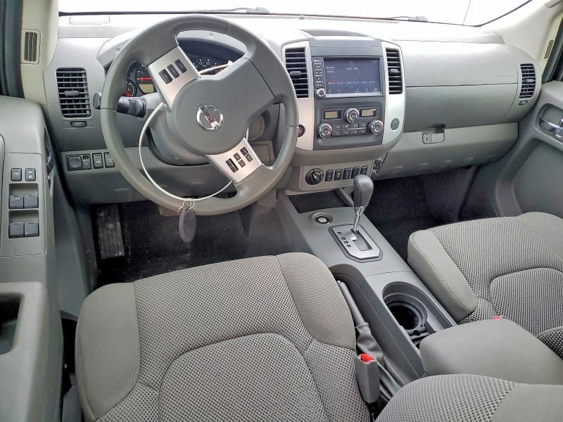 2021 Nissan Frontier s