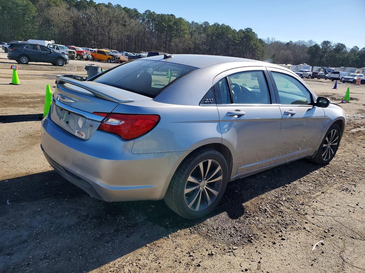 2013 Chrysler 200 Touring