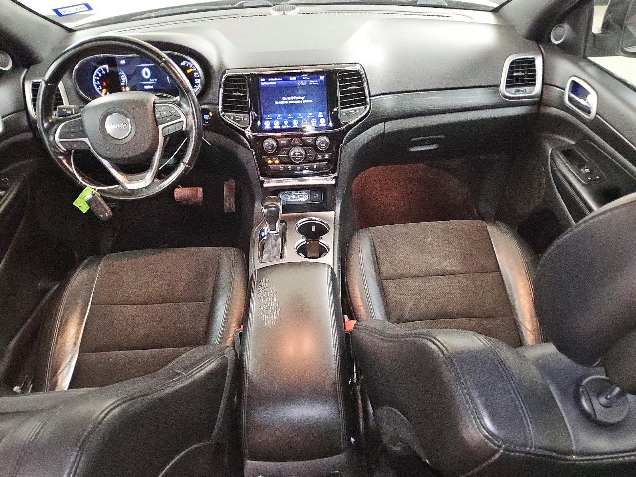 2020 Jeep Grand Cherokee Laredo