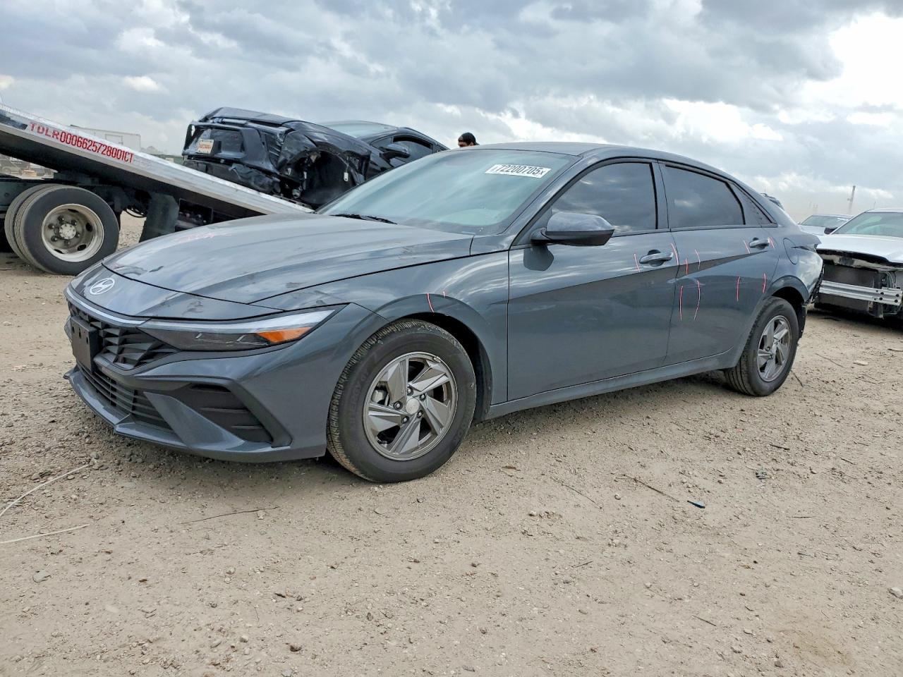 2025 Hyundai Elantra se