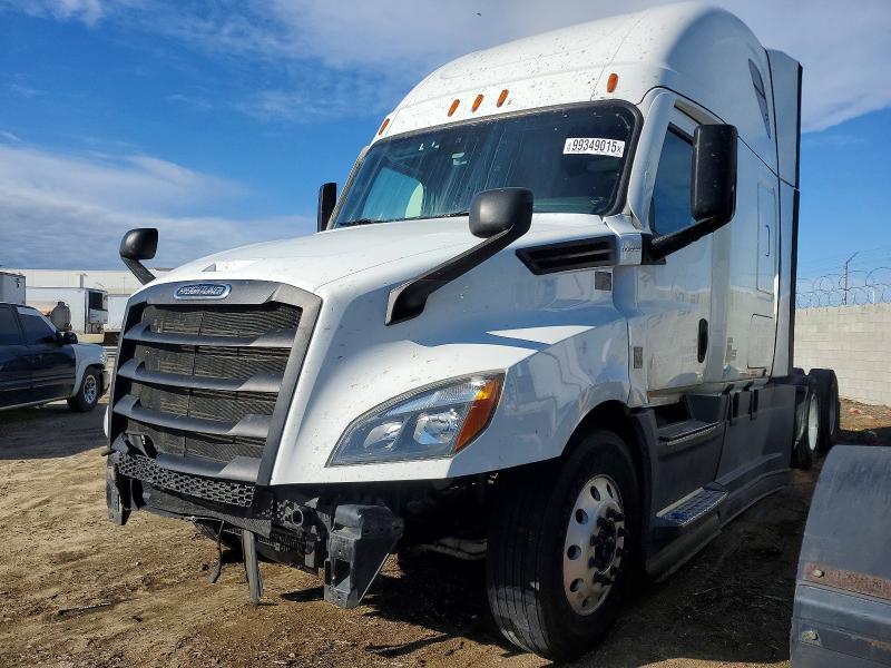 2020 Freightliner Cascadia 126 Semi Truck