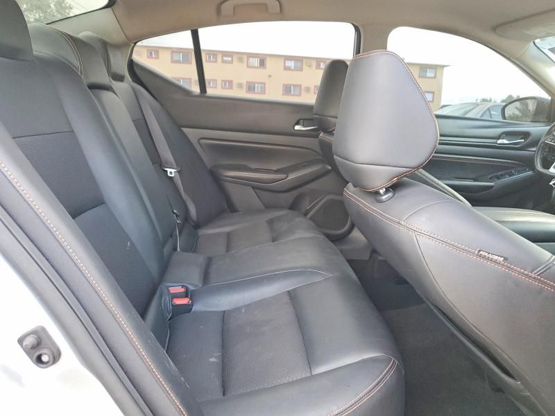 2021 Nissan Altima sr