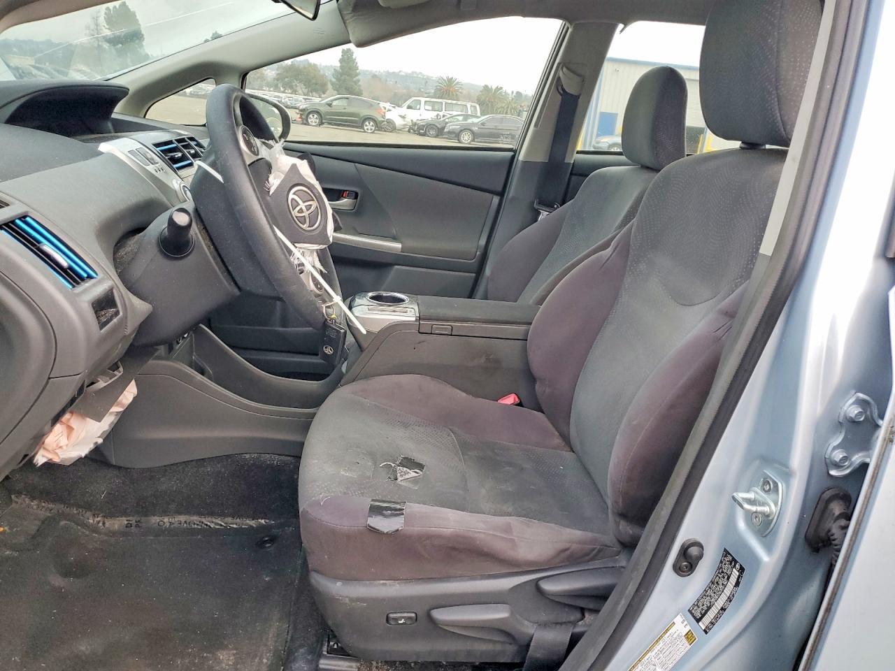 2013 Toyota Prius v