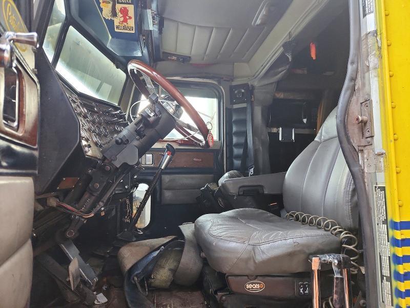 1993 Peterbilt 379 Semi Truck