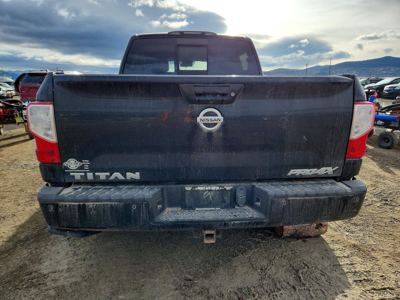 2018 Niss Titan SV