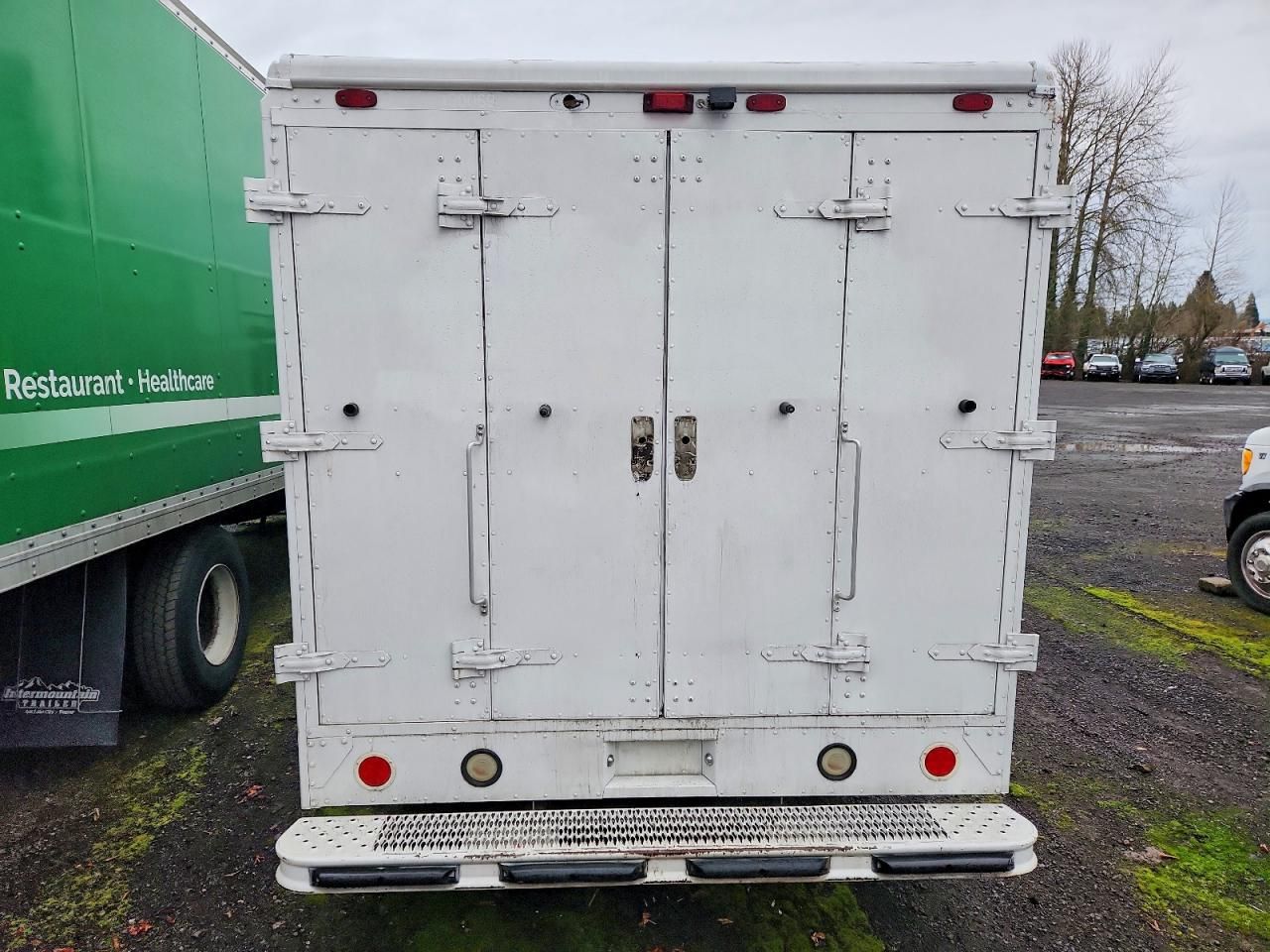 2008 Freightliner MT45 Chassis Delivery Van