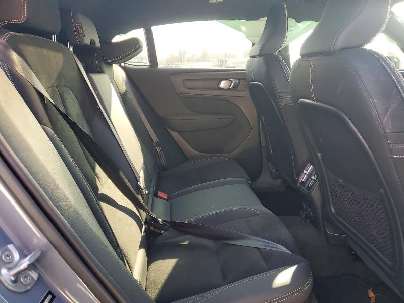 2022 Volvo C40 P8 Recharge Ultimate