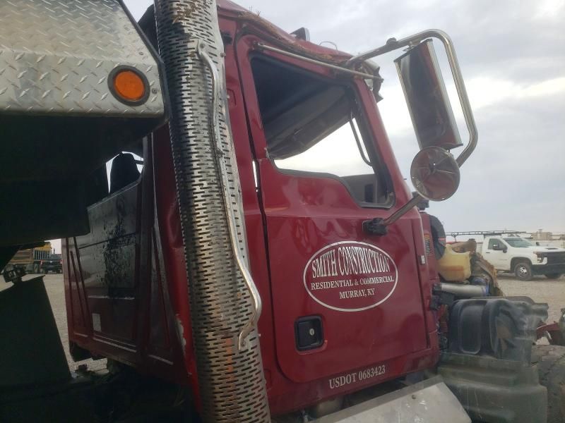 2022 Mack Granite-semi Truck