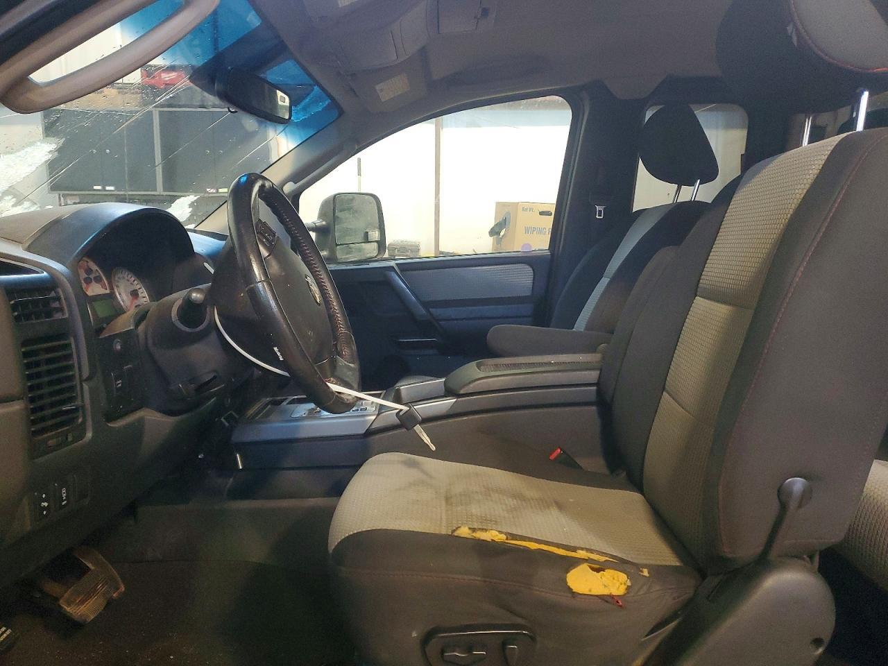 2010 Nissan Titan xe