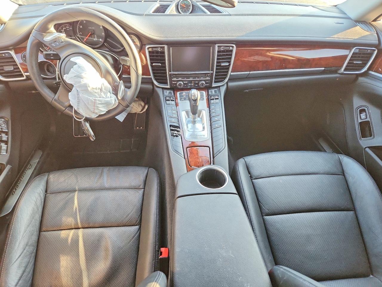 2014 Porsche Panamera 2
