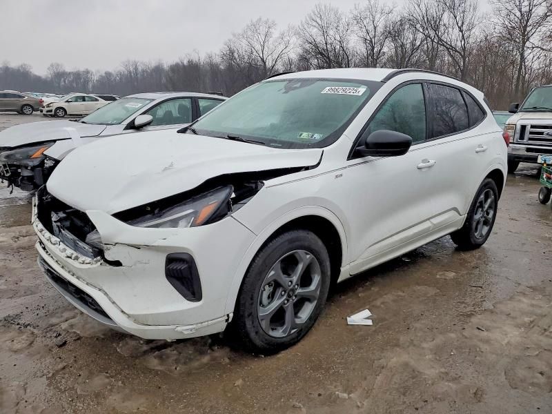 2023 Ford Escape st Line