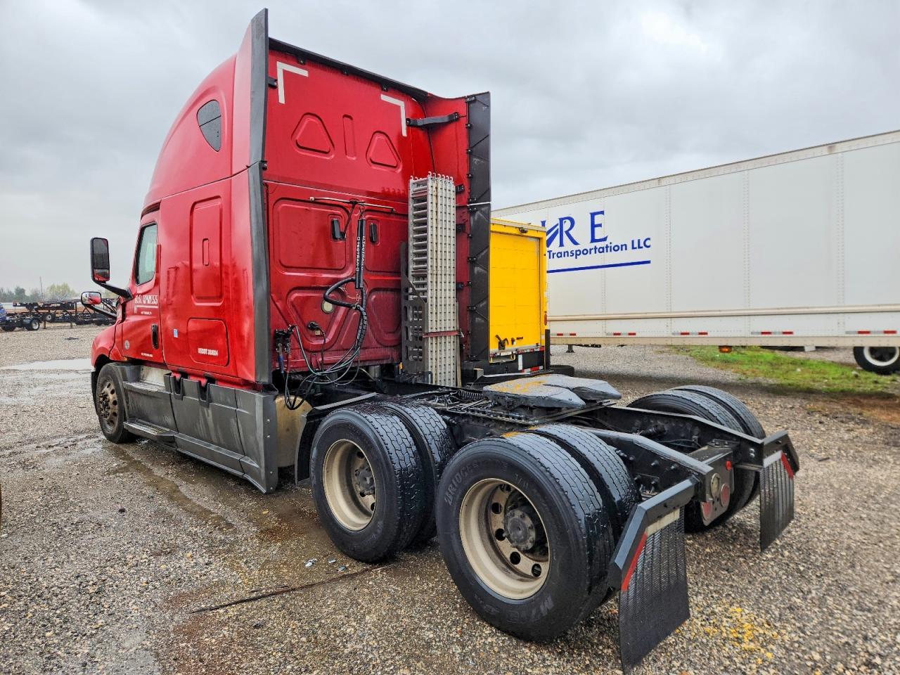 2020 Freightliner Cascadia 126 Semi Truck