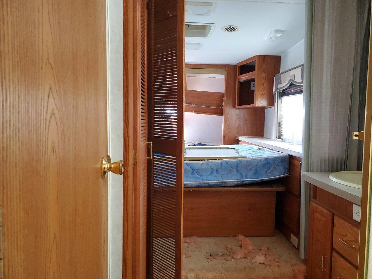 2001 Fleetwood Camper