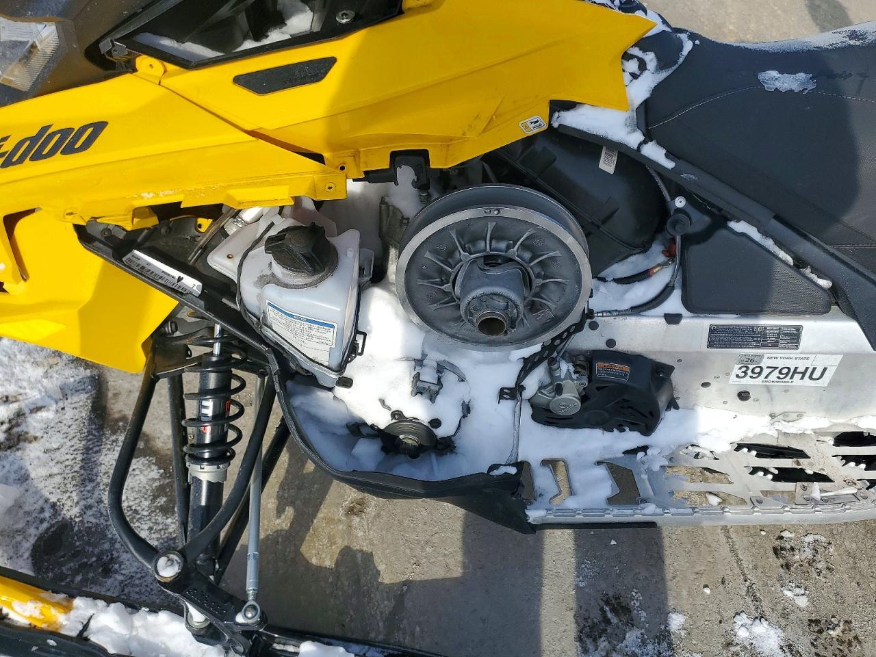 2024 Skidoo 2024 SKI-DOO MXZ Snowmobile