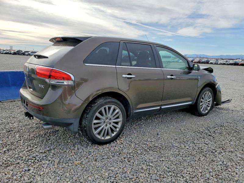 2011 Lincoln Townhouse MKX