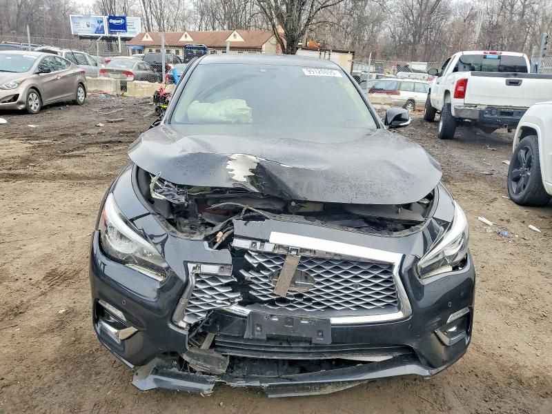2021 Infiniti Q50 Luxe