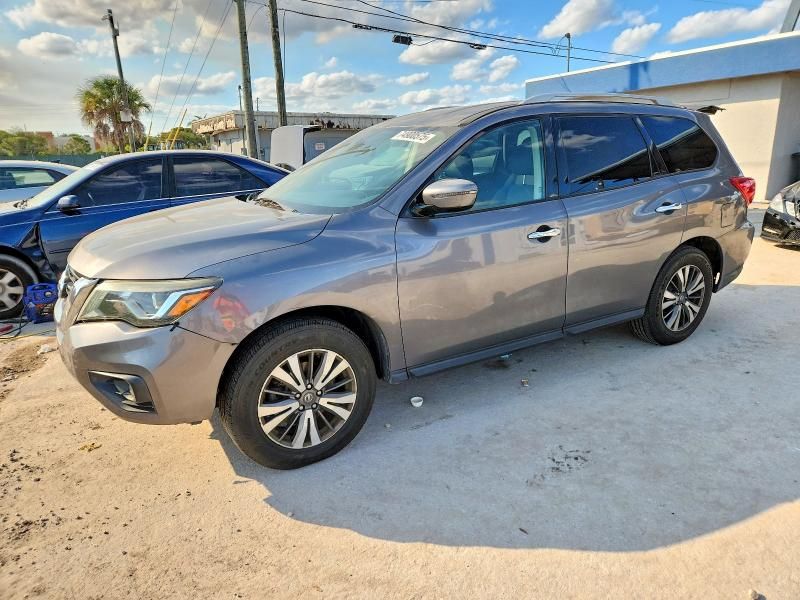 2017 Nissan Pathfinder s