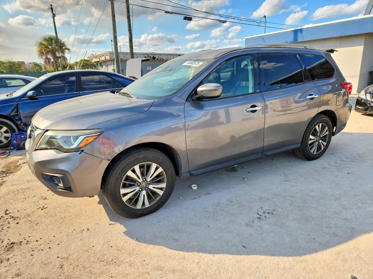 2017 Nissan Pathfinder s