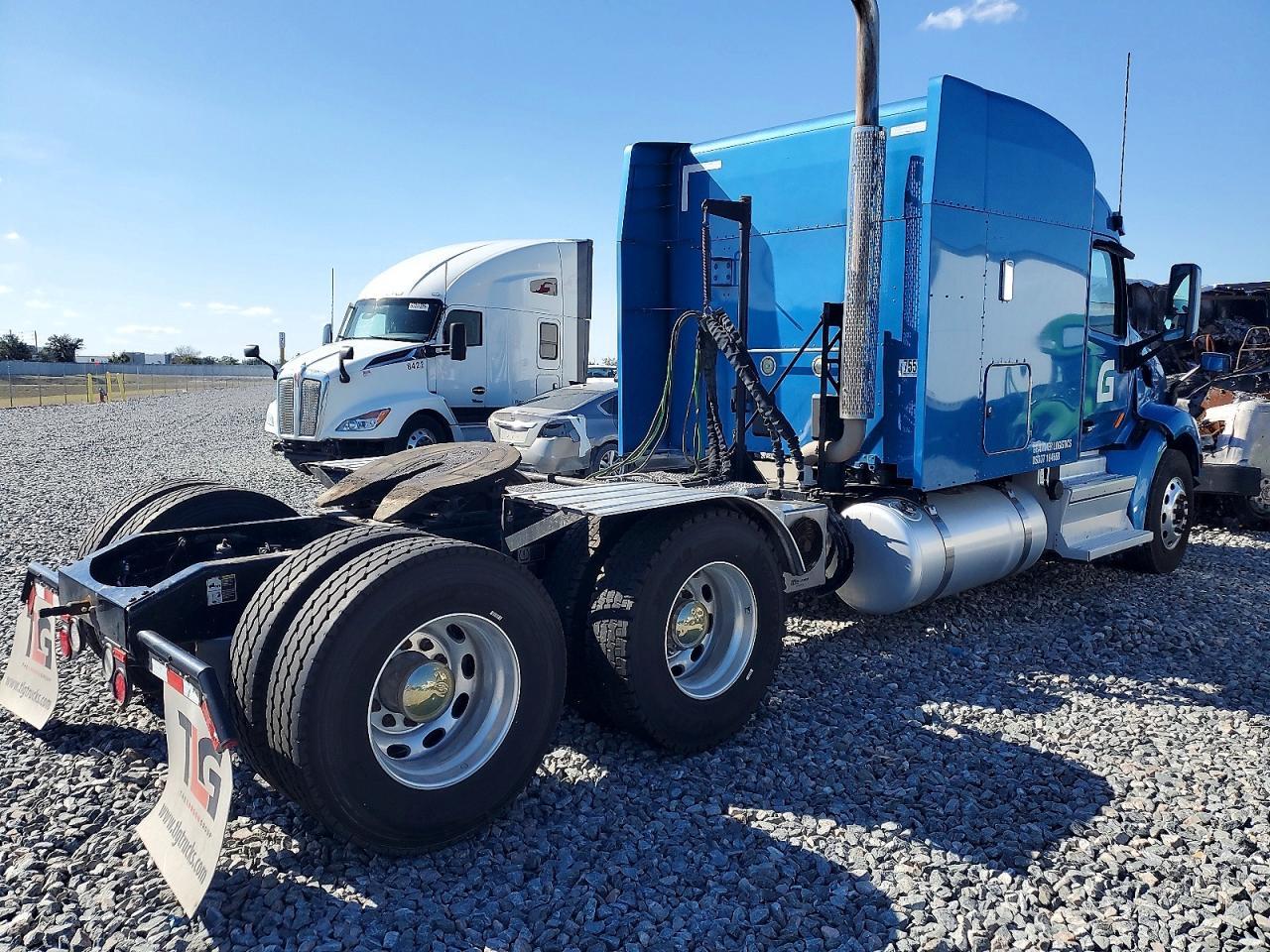 2021 Peterbilt 579 Semi Truck
