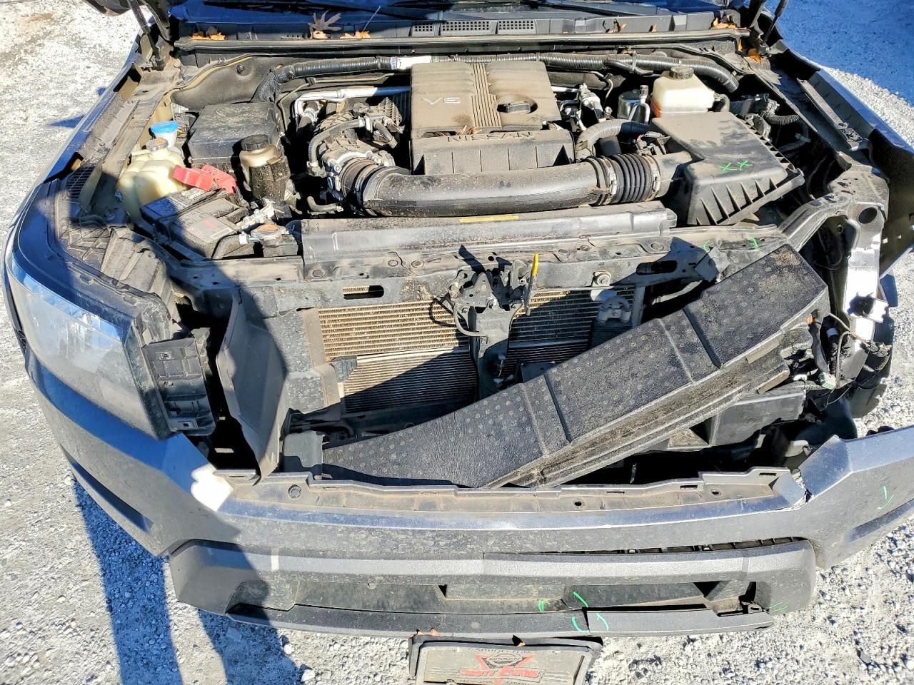 2022 Nissan Frontier s