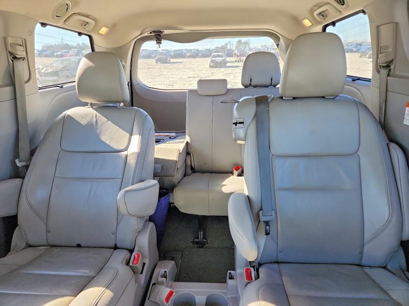 2015 Toyota Sienna xle