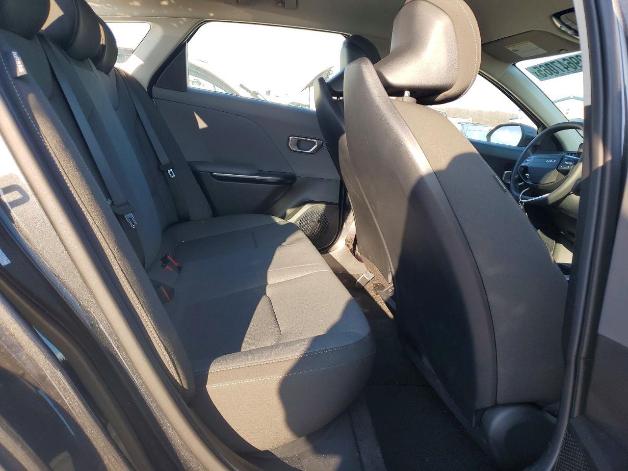 2025 KIA K4 lx