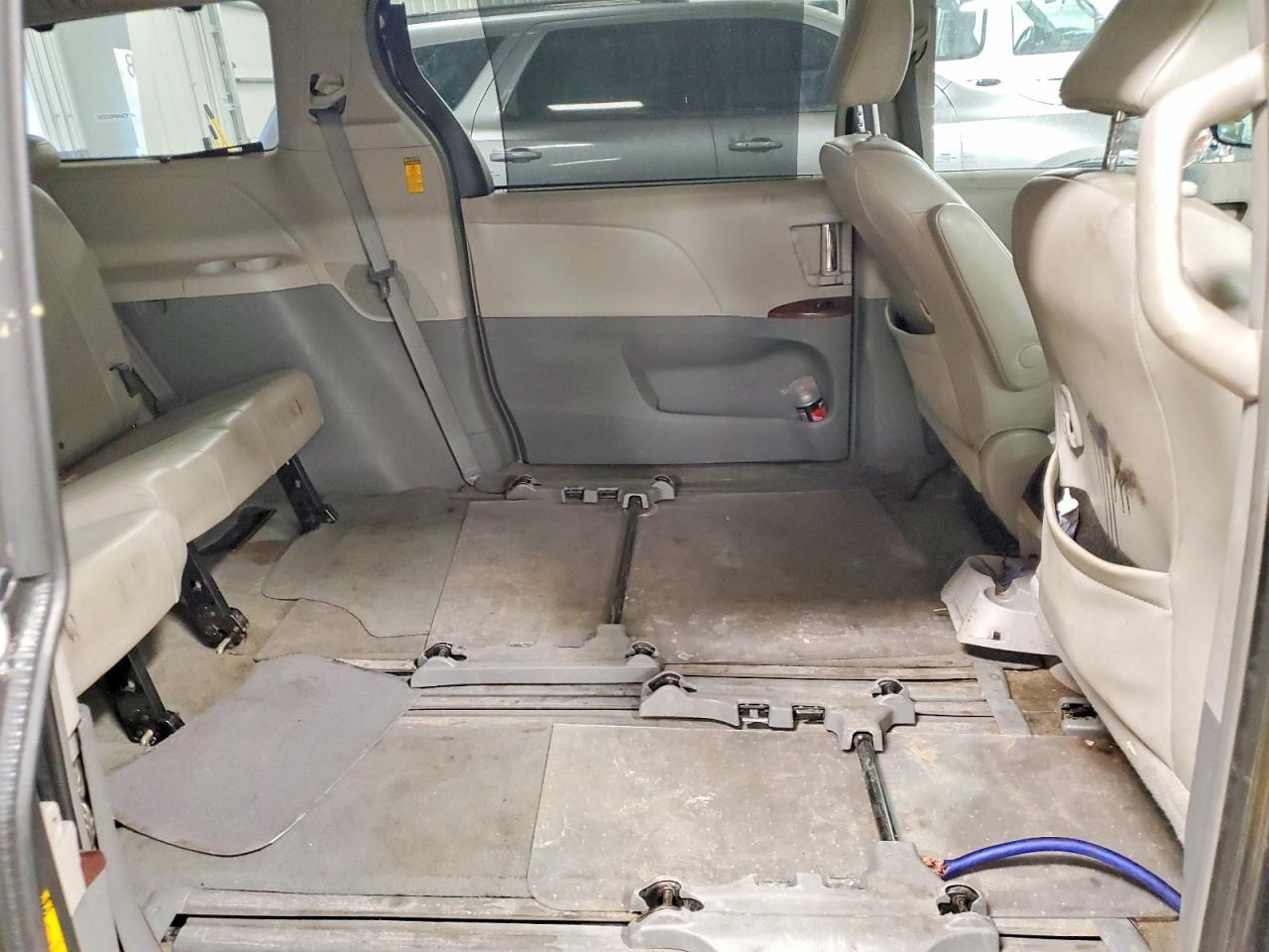 2014 Toyota Sienna xle