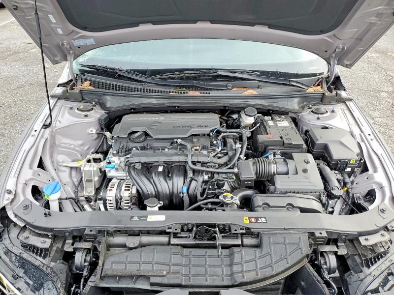 2025 Hyundai Elantra se