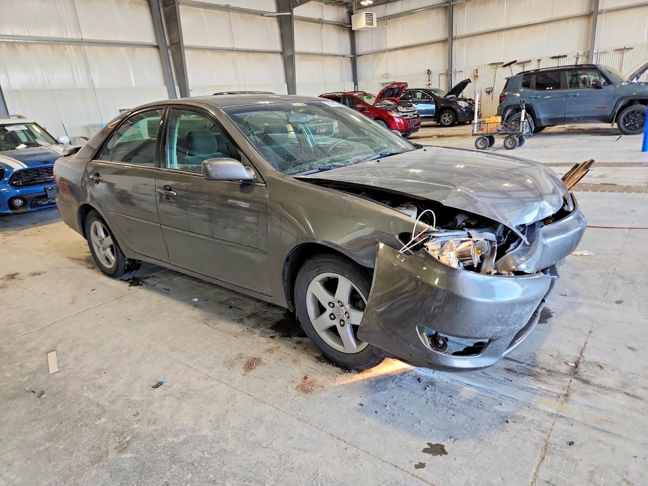 2005 Toyota Camry le
