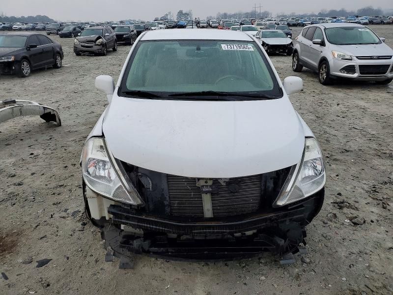 2012 Nissan Versa s