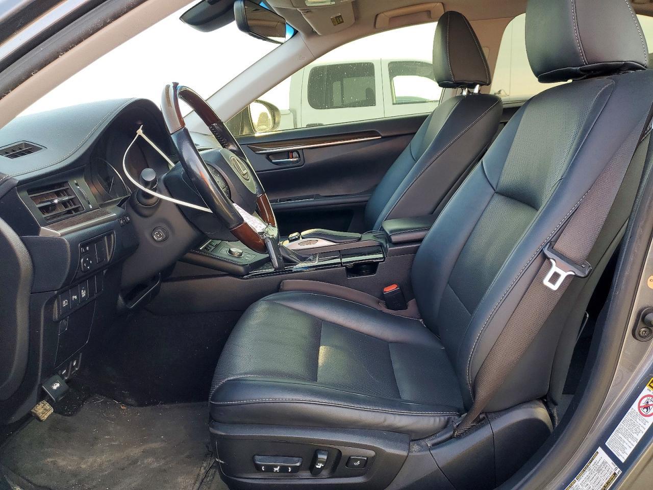 2016 Lexus Es 300h