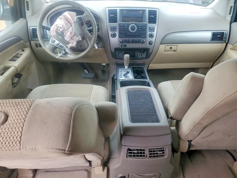 2013 Nissan Armada sv