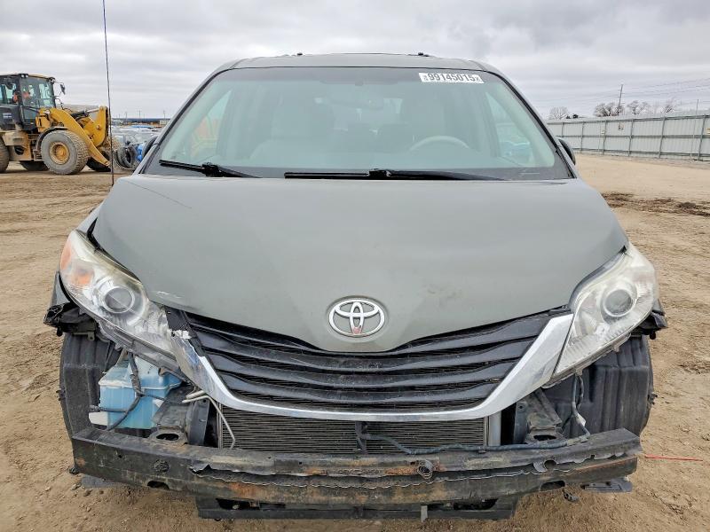 2012 Toyota Sienna xle