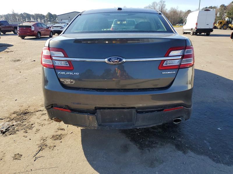 2016 Ford Taurus se