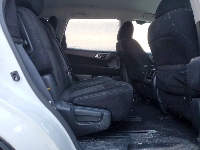 2015 Nissan Pathfinder s