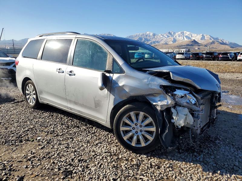 2015 Toyota Sienna xle