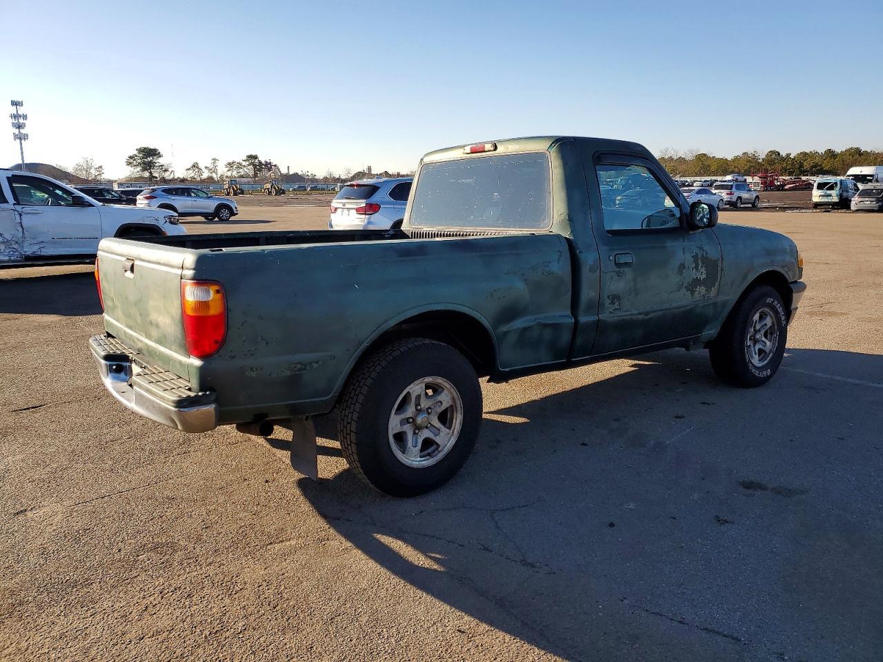 2001 Mazda B3000