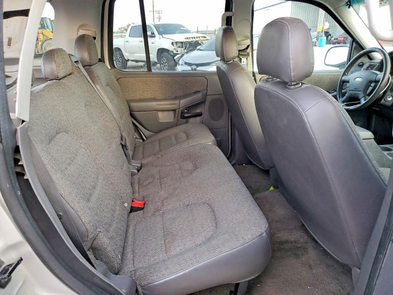 2004 Ford Explorer xls