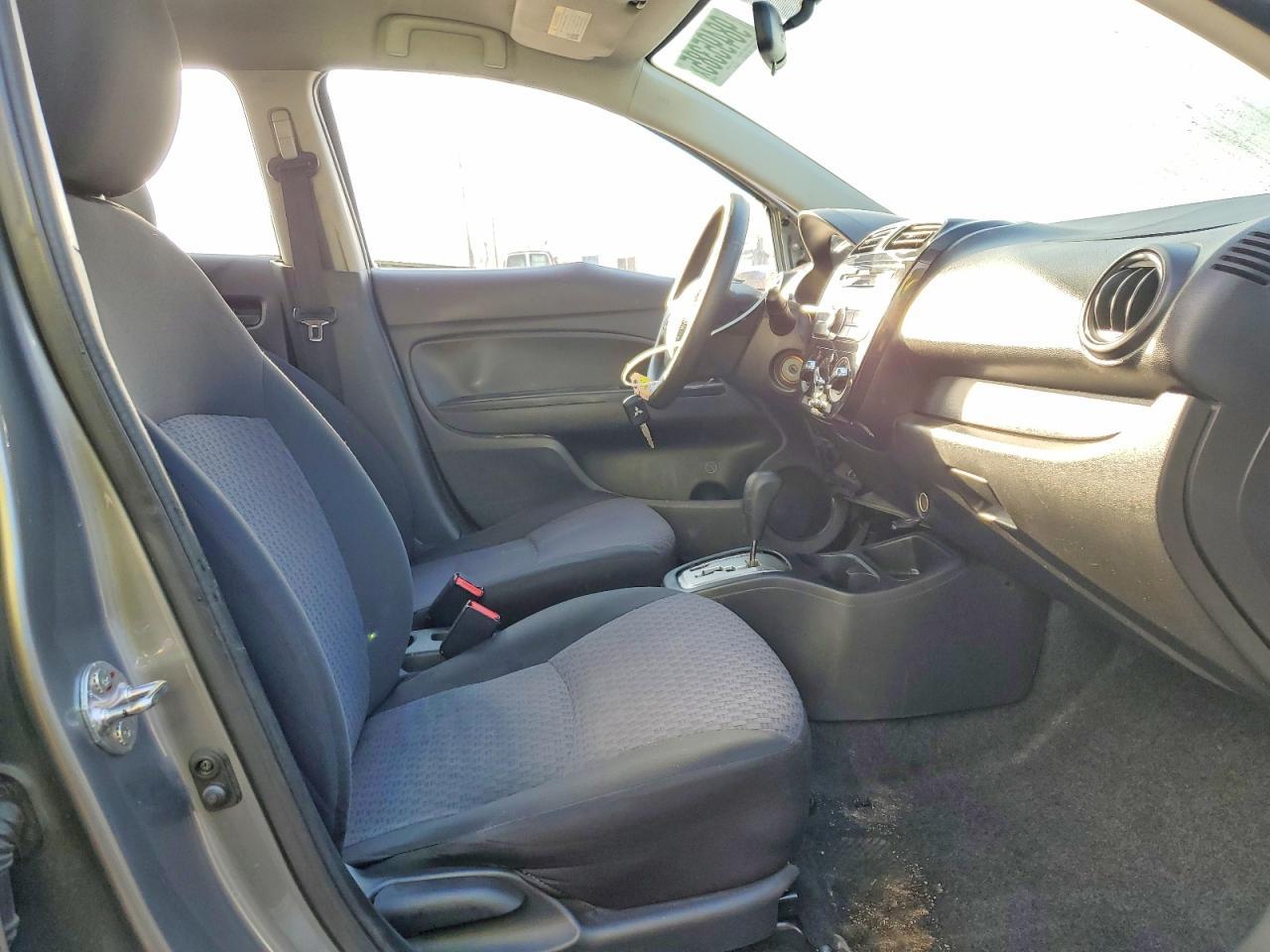2017 Mitsubishi Mirage es